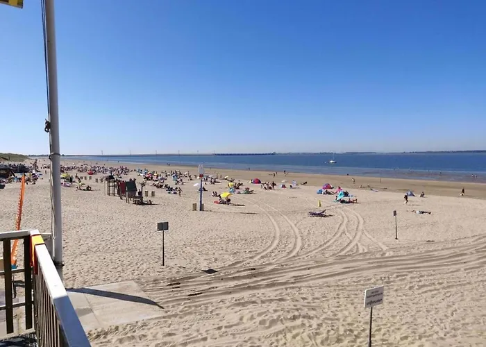 In Zuytland Buiten By The Water Сasa de vacaciones Simonshaven