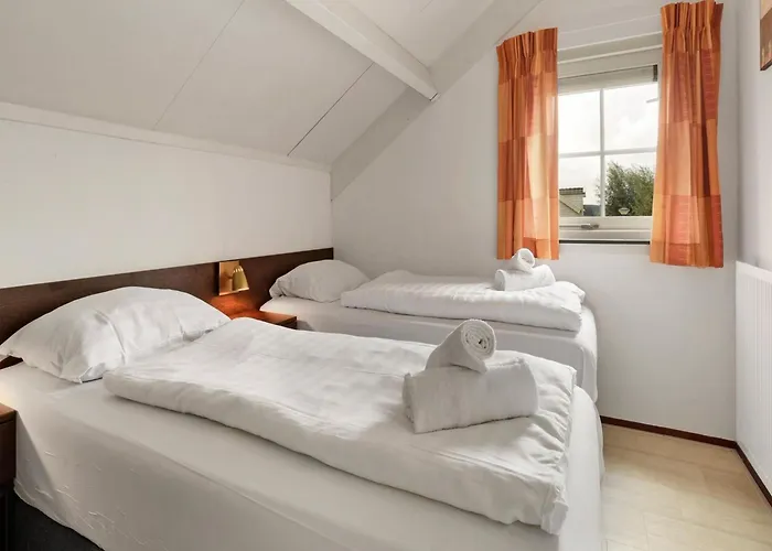 In Zuytland Buiten By The Water *