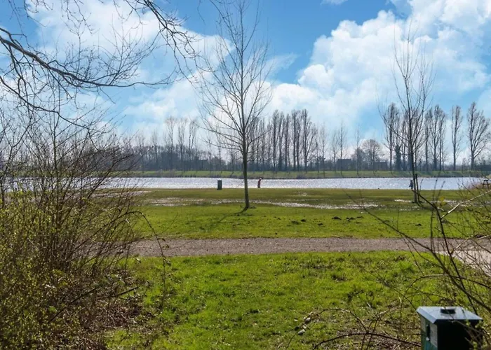 In Zuytland Buiten By The Water