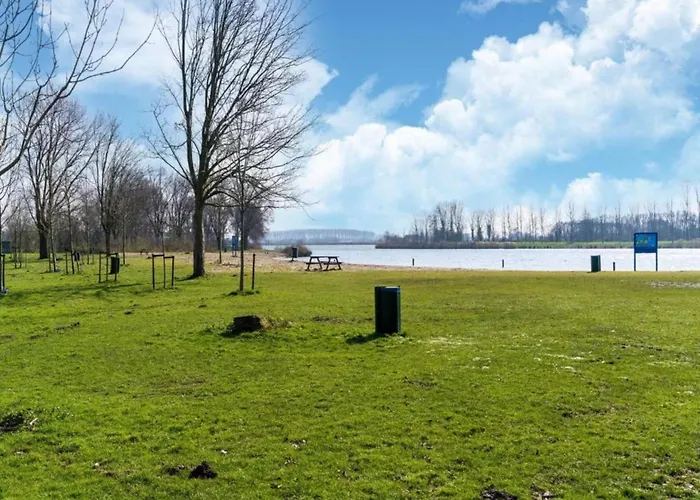 In Zuytland Buiten By The Water